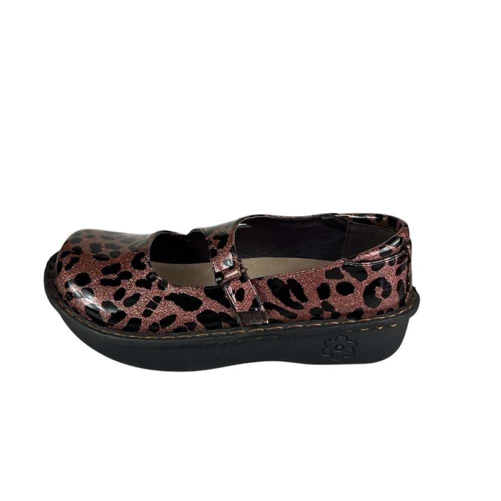 NWOT INGARO DINAH Nursing Professional Slip-On Clogs